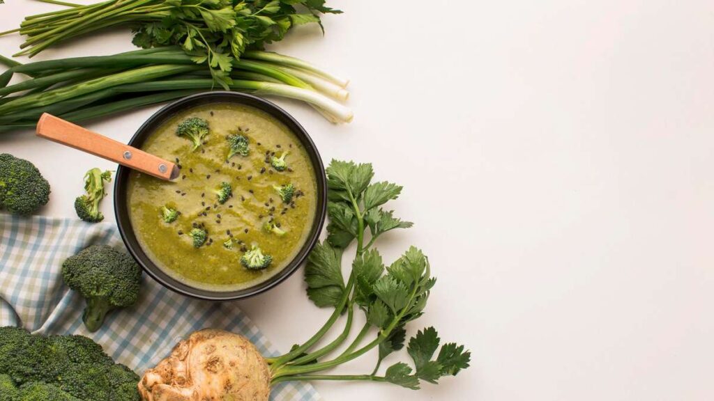 Smaczne keto zupy - jak je przygotować? 